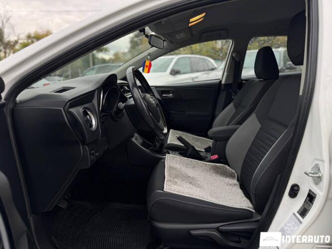 Toyota Auris 32 interauto-car