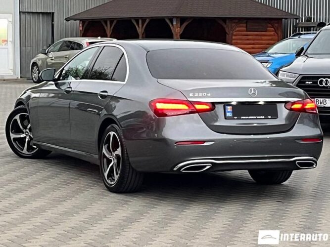 Mercedes E 220 34 interauto-car