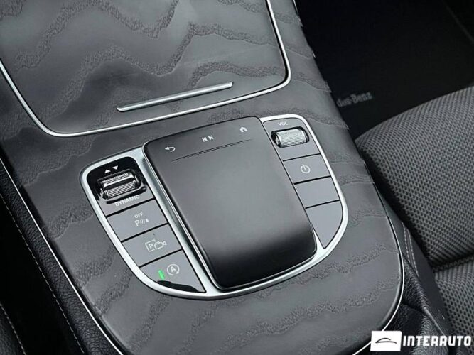 Mercedes E 220 45 interauto-car