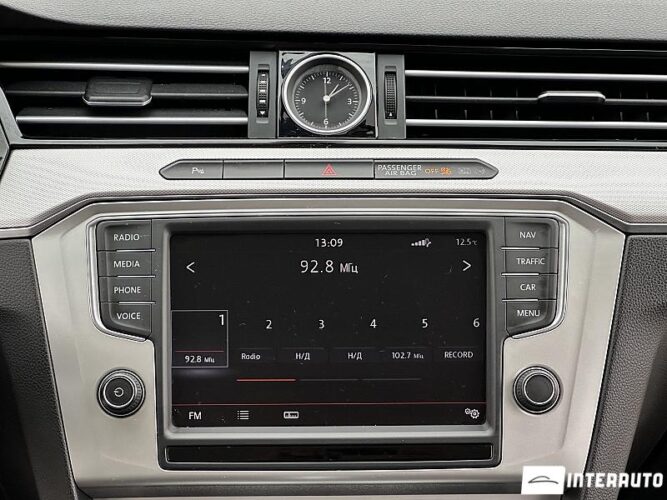 Volkswagen Passat 41 interauto-car