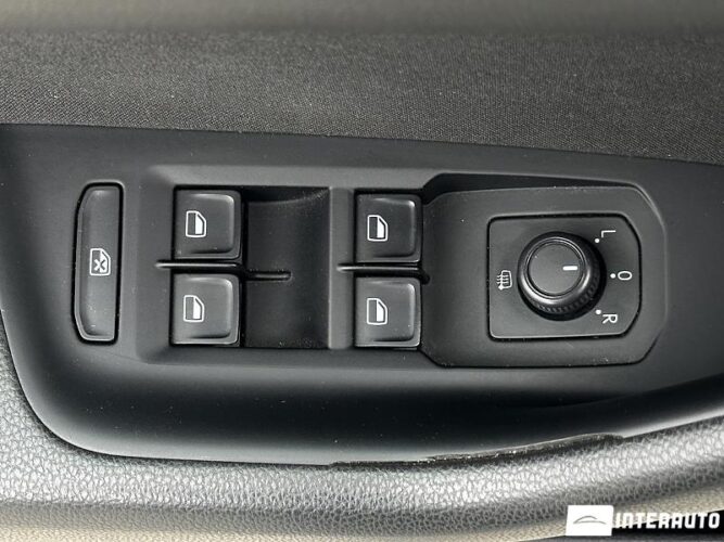 Volkswagen Passat 49 interauto-car