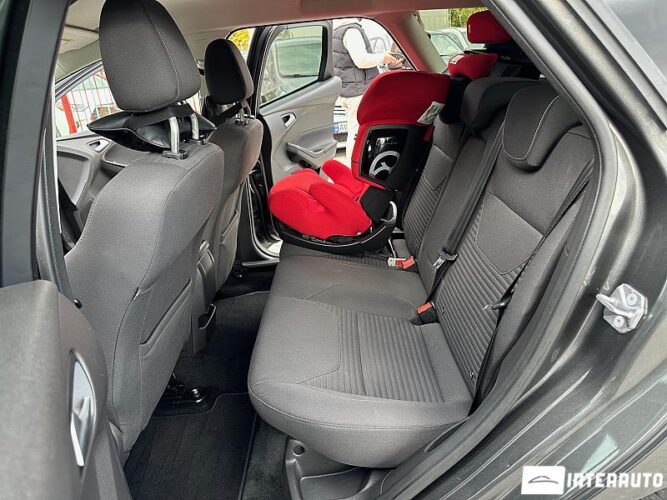 Ford Focus 44 interauto-car