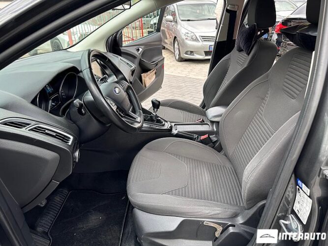 Ford Focus 35 interauto-car