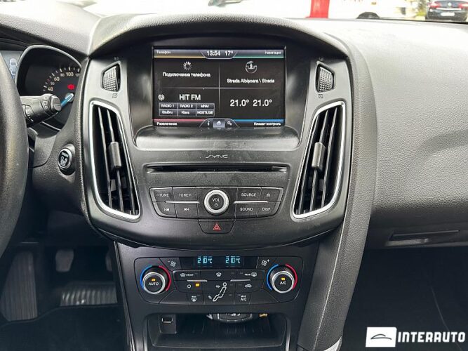 Ford Focus 39 interauto-car