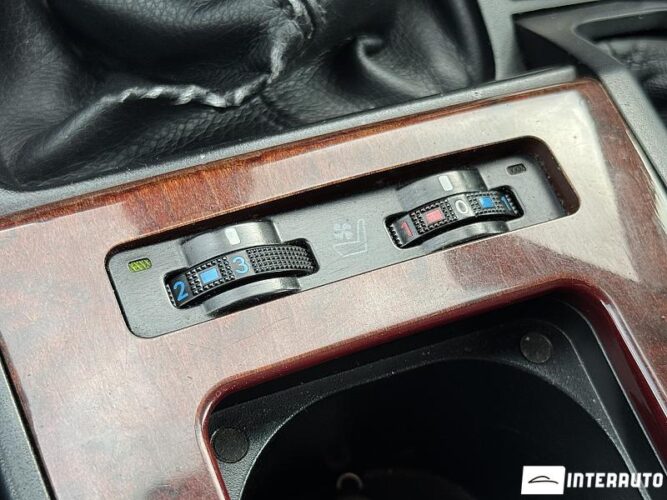 Lexus IS 220d 44 interauto-car