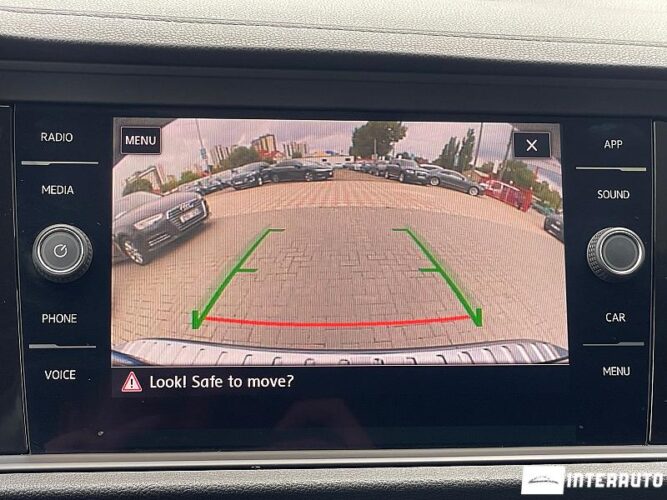 Volkswagen Jetta 41 interauto-car