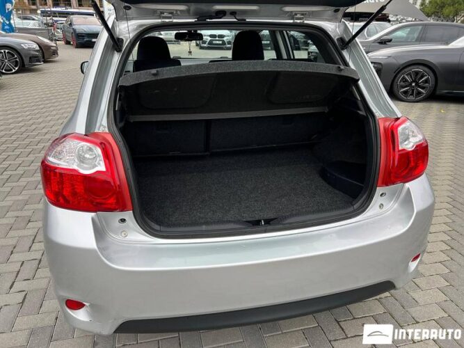 Toyota Auris 47 interauto-car