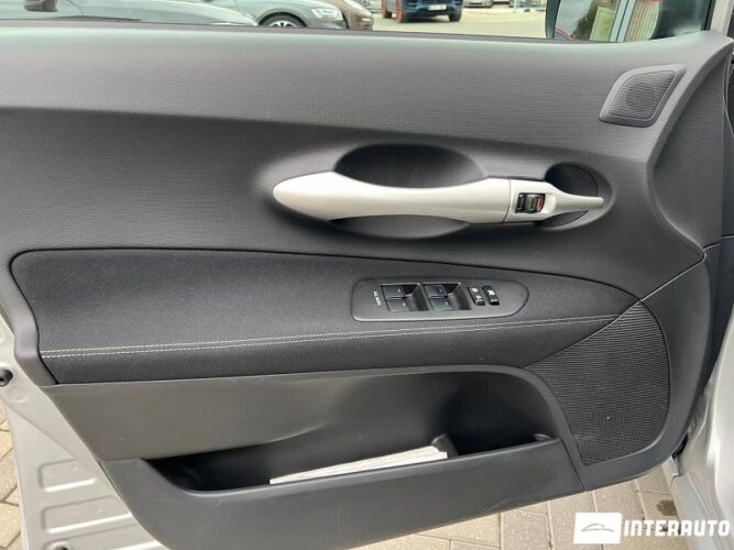 Toyota Auris 35 interauto-car