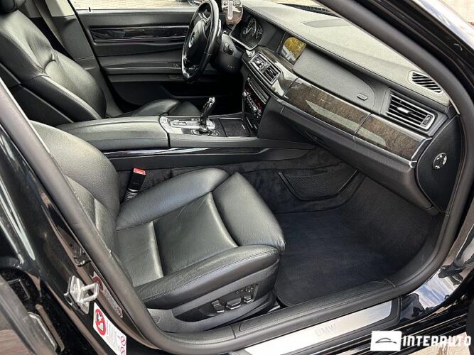 BMW 730 39 interauto-car