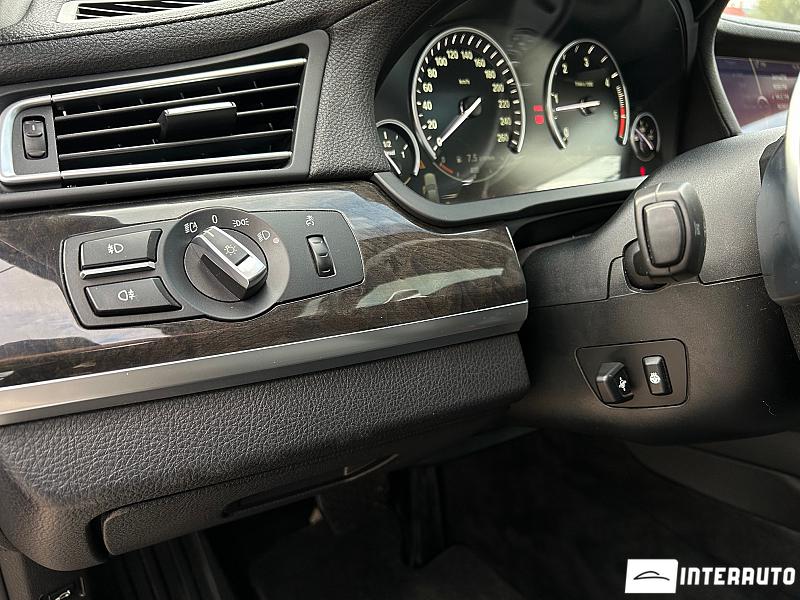BMW 730 19 automobil-interauto