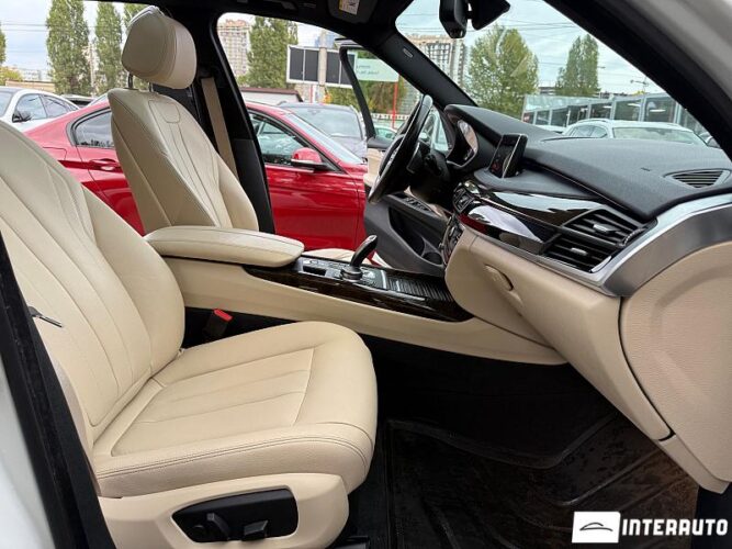 BMW X5 4.0e 50 interauto-car