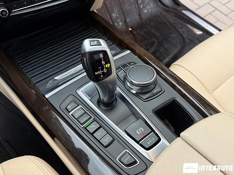 BMW X5 4.0e 26 automobil-interauto