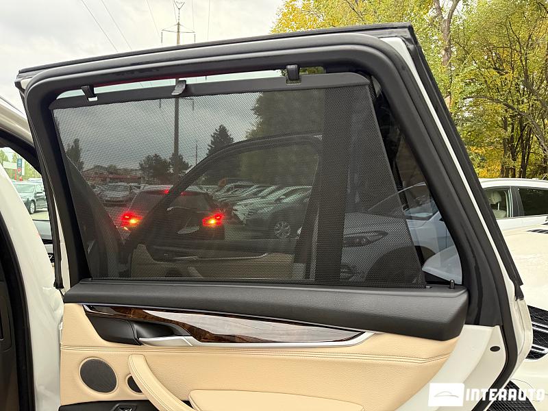 BMW X5 4.0e 30 automobil-interauto