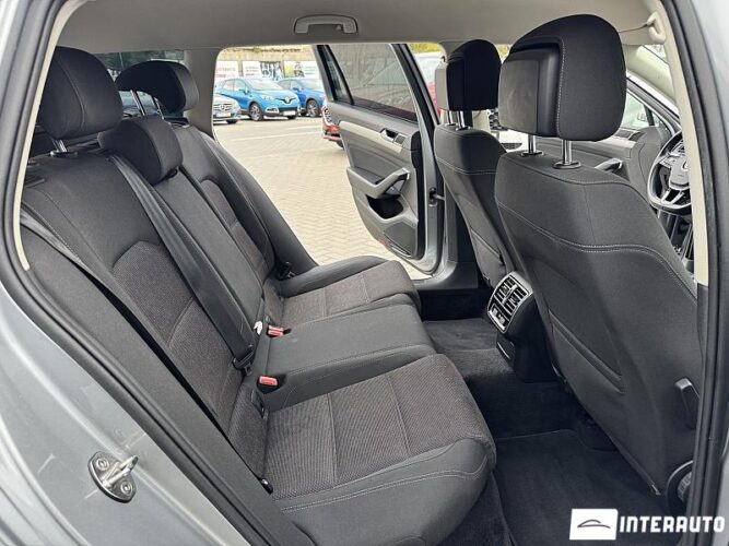 Volkswagen Passat 48 interauto-car