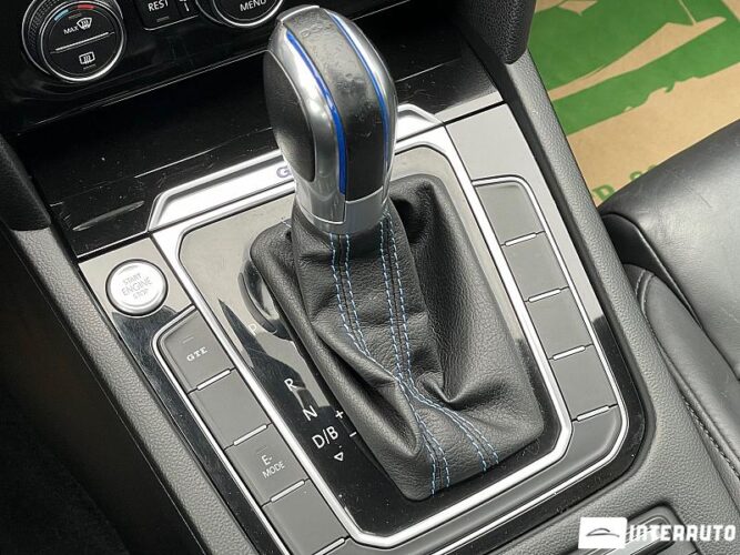 Volkswagen Passat GTE 46 interauto-car