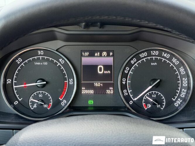 Skoda Superb 35 interauto-car