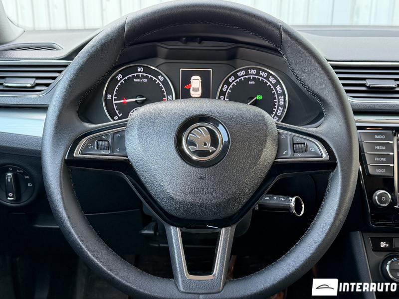 Skoda Superb 20 automobil-interauto