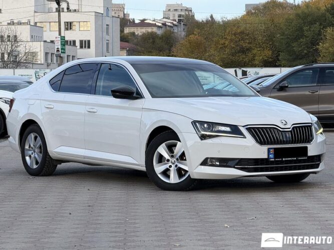 Skoda Superb 28 interauto-car