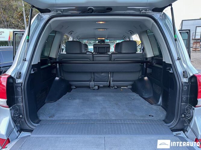 Toyota Land Cruiser 43 interauto-car