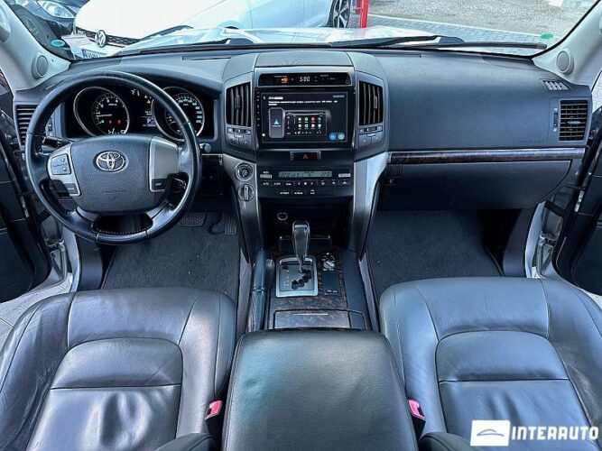 Toyota Land Cruiser 35 interauto-car