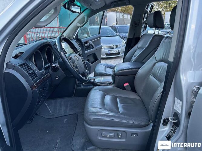 Toyota Land Cruiser 33 interauto-car