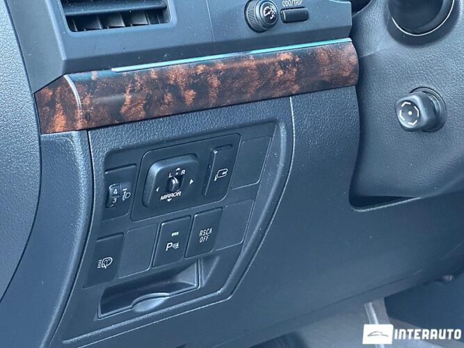 Toyota Land Cruiser 45 interauto-car