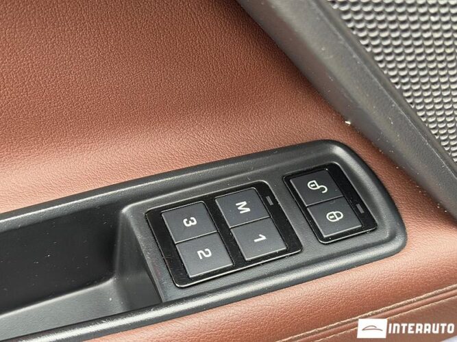 Jaguar XE 52 interauto-car