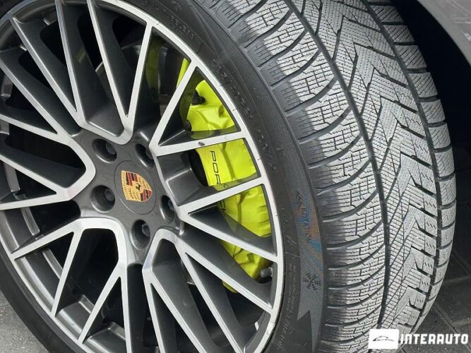 Porsche Cayenne E Coupe 60 interauto-car