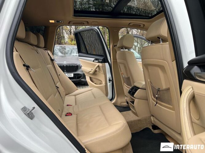 BMW X3 2.0D 54 interauto-car
