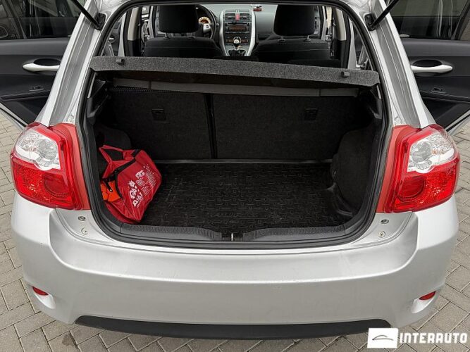 Toyota Auris 44 interauto-car