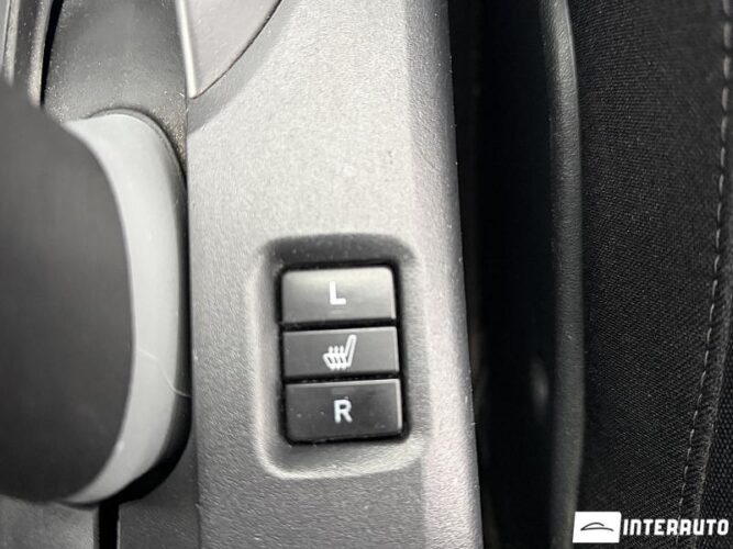 Toyota Auris 43 interauto-car