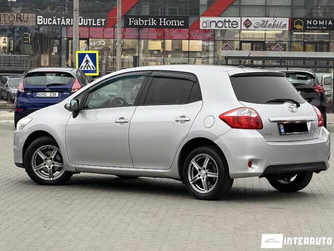 Toyota Auris 31 interauto-car