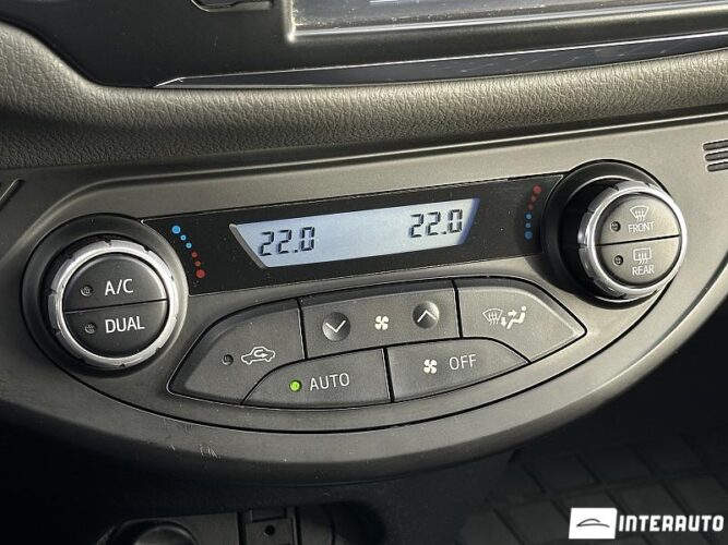 Toyota Yaris 41 interauto-car