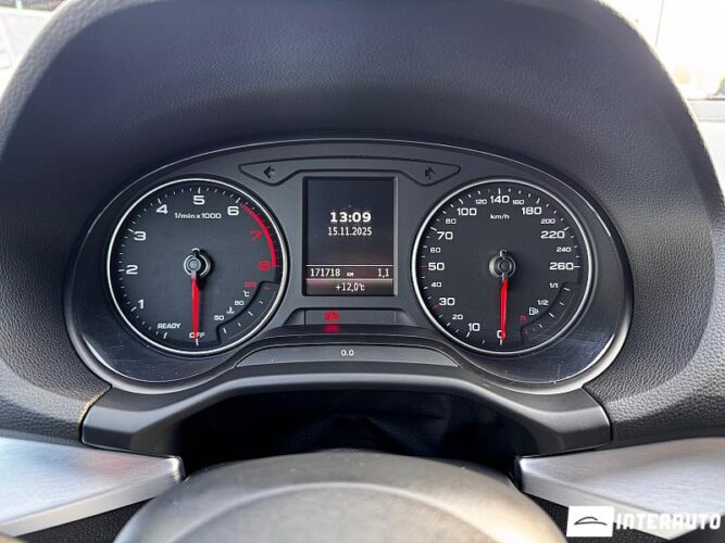 Audi Q2 42 interauto-car