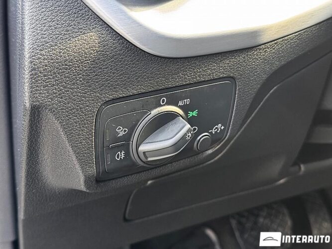 Audi Q2 46 interauto-car