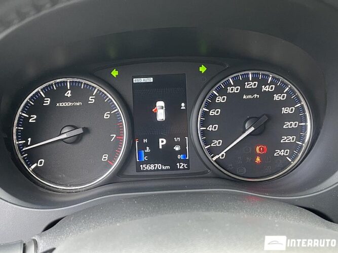 Mitsubishi Outlander 44 interauto-car