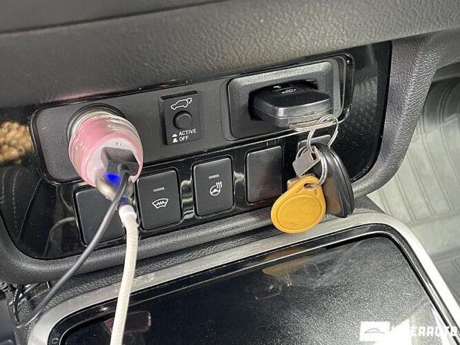 Mitsubishi Outlander 46 interauto-car