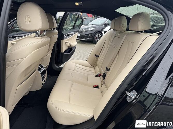 BMW 530 55 interauto-car