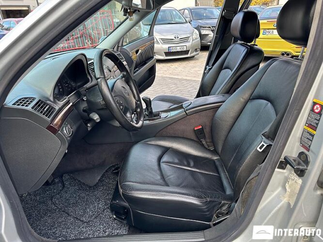 Mercedes E 200 33 interauto-car
