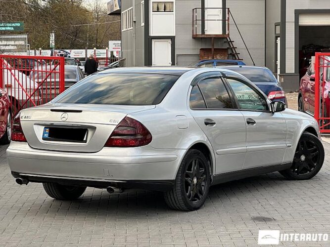 Mercedes E 200 30 interauto-car