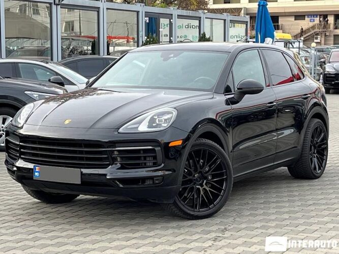 Porsche Cayenne E-Hybrid 36 interauto-car
