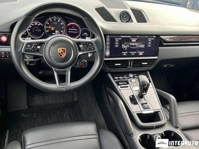 Porsche Cayenne E-Hybrid 41 interauto-car