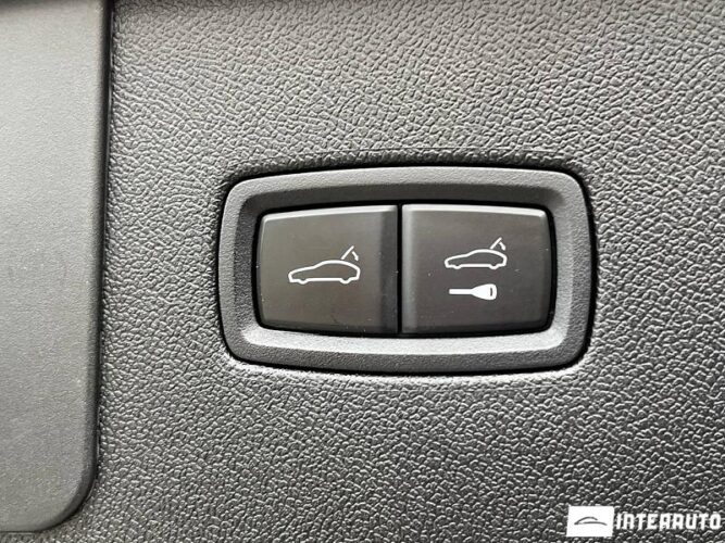 Porsche Cayenne E-Hybrid 55 interauto-car