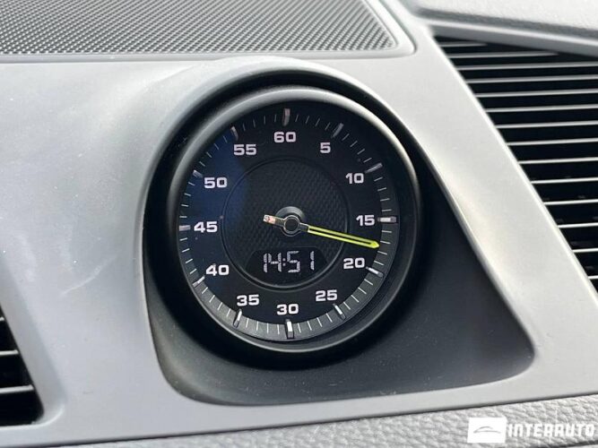 Porsche Cayenne E-Hybrid 43 interauto-car