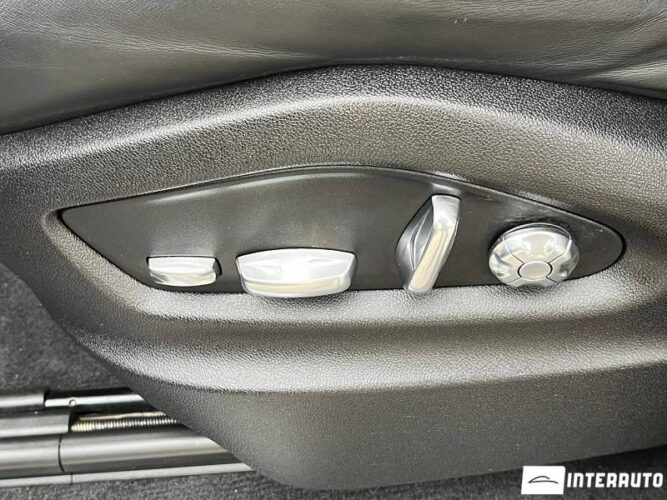 Porsche Cayenne E-Hybrid 50 interauto-car