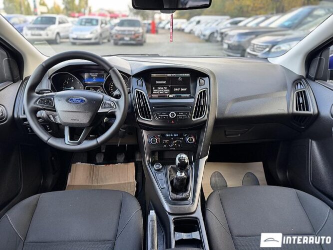 Ford Focus 46 interauto-car