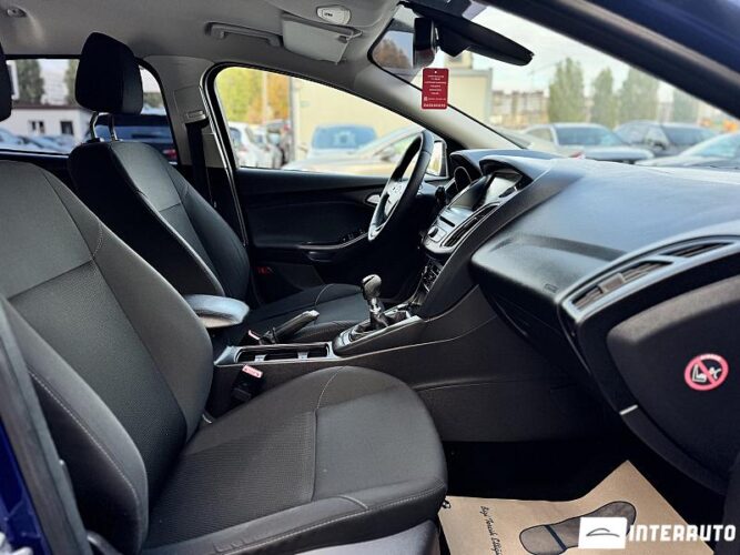 Ford Focus 49 interauto-car