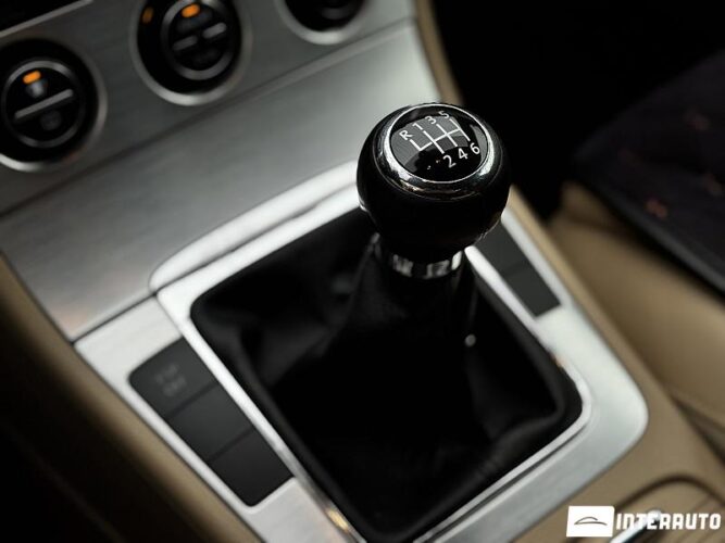 Volkswagen Passat 42 interauto-car