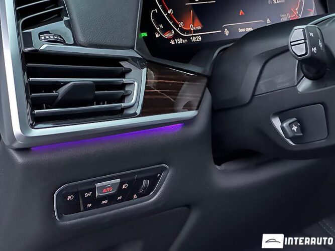 BMW X7 4.0i 63 interauto-car