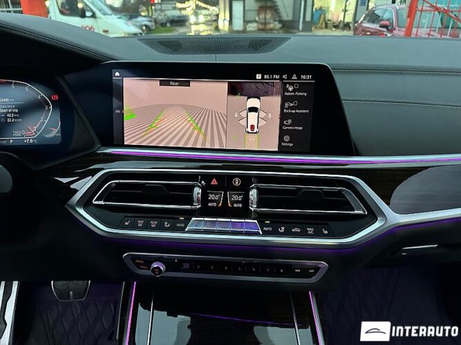 BMW X7 4.0i 50 interauto-car